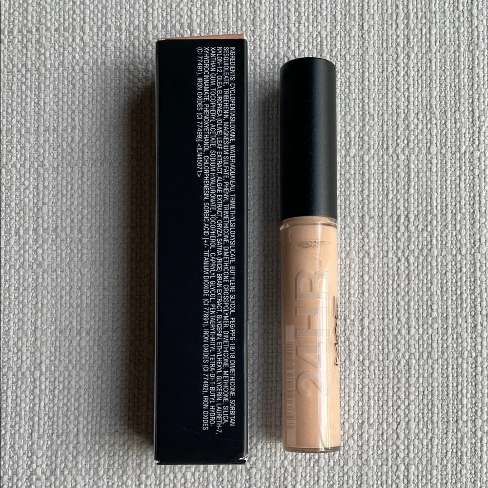 MAC Cosmetics Studio Fix 24-Hour Smooth Wear Concealer, 0.24oz - shade NW20